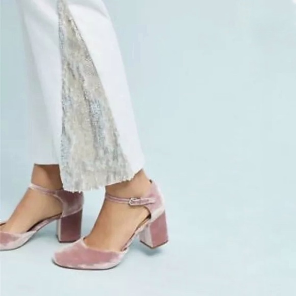 Anthropologie
White High-rise Sequins Flare Jeans - Picture 5 of 15